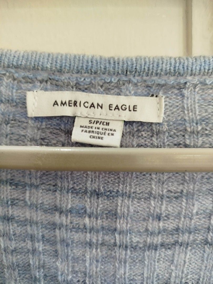 American Eagle Outfitters (Category: Longsleeves) located in Las Pinas. Submitted by wisedragon-84af (Listing ID 1464387158, Image 2). Description: .