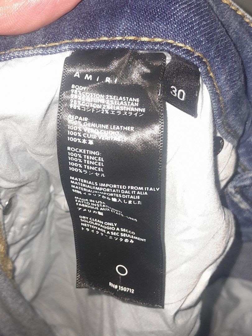 AMIRI JEANS STRETCHABLE (Category: Luxury Apparel) located in Alburquerque. Submitted by zkethrifter (Listing ID 1464535716, Image 3). Description: EXCELLENT NO ISSUE DM!.