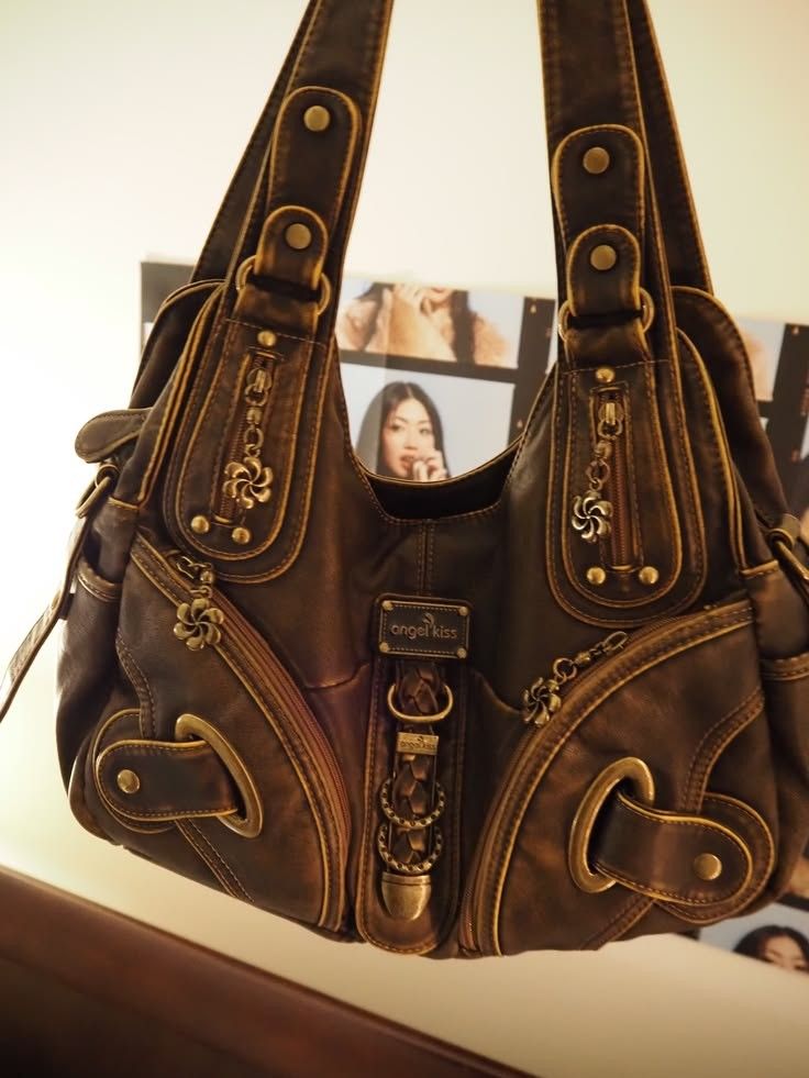 Angel kiss Bag brown (Category: Shoulder Bags) located in General Trias. Submitted by deaddovedonoteat (Listing ID 1464461665, Image 3). Description: .