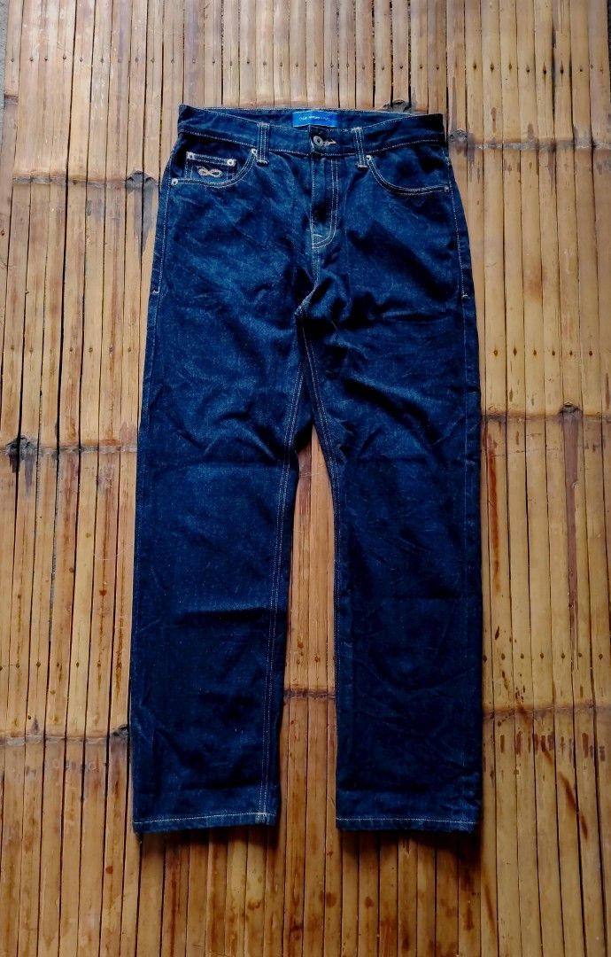 AOM × PLAC REGULAR RISE RAW SELVEDGE DENIM👖 (Category: Jeans) located in Bislig. Submitted by tuazons21 (Listing ID 1464510464, Image 3). Description: AOM × PLAC REGULAR RISE RAW SELVEDGE DENIM👖 SIZE 31 DIMES : 15.5×40 ACTUAL WAIST : 15.5 LENGTH : 40 HEM : 8 THIGH : 12 CR : 10/10 NO FLAWS GOOD AS NEW CONDITION DETAILS POSTED⤵️ 1,300💸 + SF✈️ DM TO PURCHASE 💸📩.