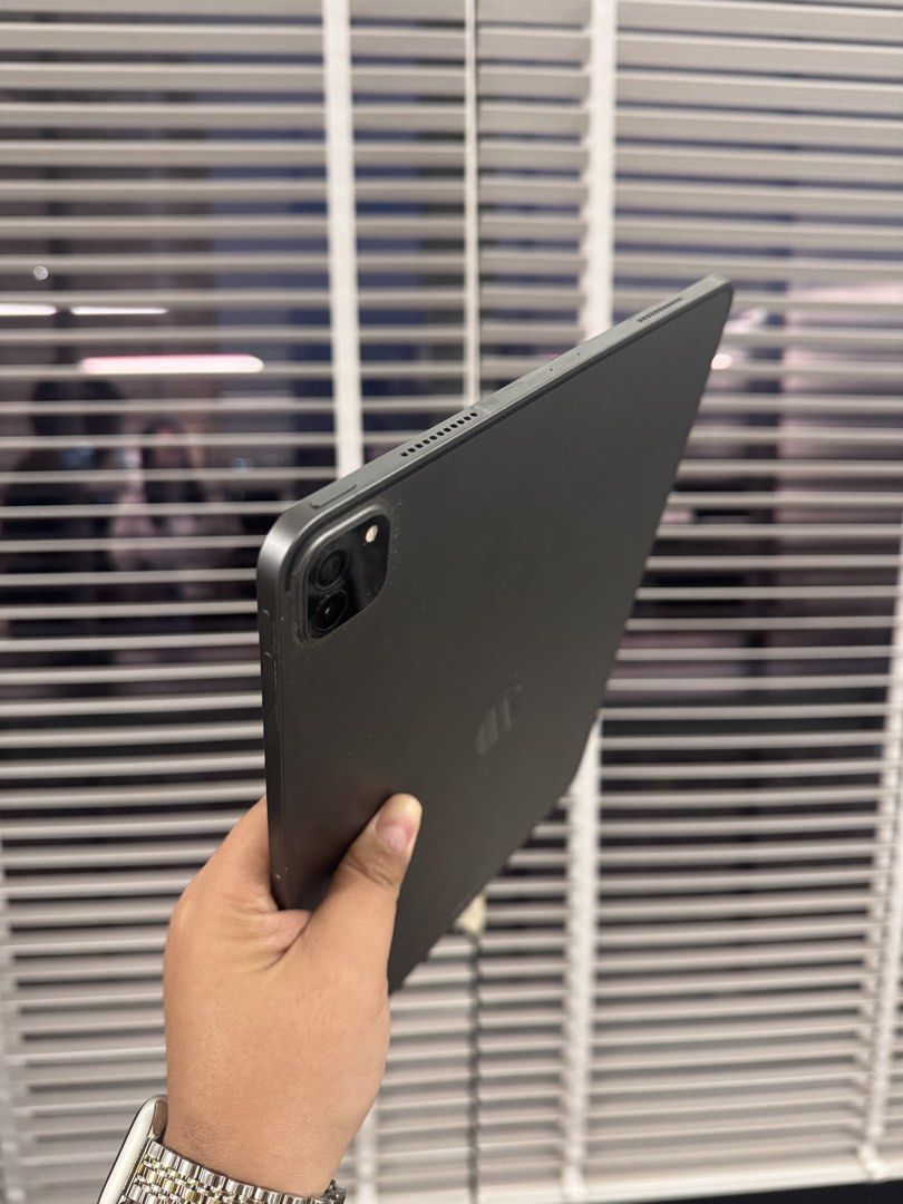 Apple iPad Pro 12.9” (Space Gray) with Speck Case (Category: iPad) located in Taguig. Submitted by ysseanne (Listing ID 1464392278, Image 2). Description: iPad Pro 12.9” M1 5th Gen • 12.9” large display • M1 chip • USB-C charging • Fast and smooth for work, school, drawing, editing, streaming, etc. • Perfect for creatives Included with iPad: • Paperlike screen protector — installed since Day 1 • Speck flip cover Honest issue: Very minimal discolo