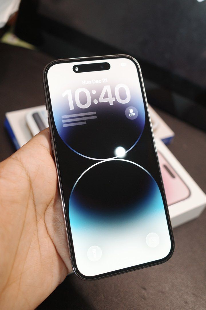 Apple Iphone 14 Pro | 256GB | Deep Purple (Category: iPhone 14 Series) located in Caloocan City. Submitted by gab.bernal (Listing ID 1464414114, Image 3). Description: Apple Iphone 14 Pro | 256GB | Deep Purple Original box with receipt ✅ Original charger wire ✅ Used but not abused. ✨ Battery Health: 76% 🔋 Open line ✅ Face ID and True Tone working ✅ No issues 💖 No repairs Other Inclusions 💯: tempered glass installed, Cas:pace vendo case, Moft c