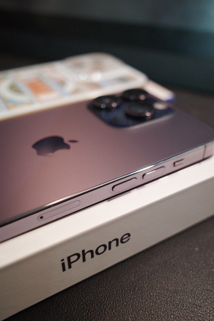 Apple Iphone 14 Pro | 256GB | Deep Purple (Category: iPhone 14 Series) located in Caloocan City. Submitted by gab.bernal (Listing ID 1464414114, Image 1). Description: Apple Iphone 14 Pro | 256GB | Deep Purple Original box with receipt ✅ Original charger wire ✅ Used but not abused. ✨ Battery Health: 76% 🔋 Open line ✅ Face ID and True Tone working ✅ No issues 💖 No repairs Other Inclusions 💯: tempered glass installed, Cas:pace vendo case, Moft c