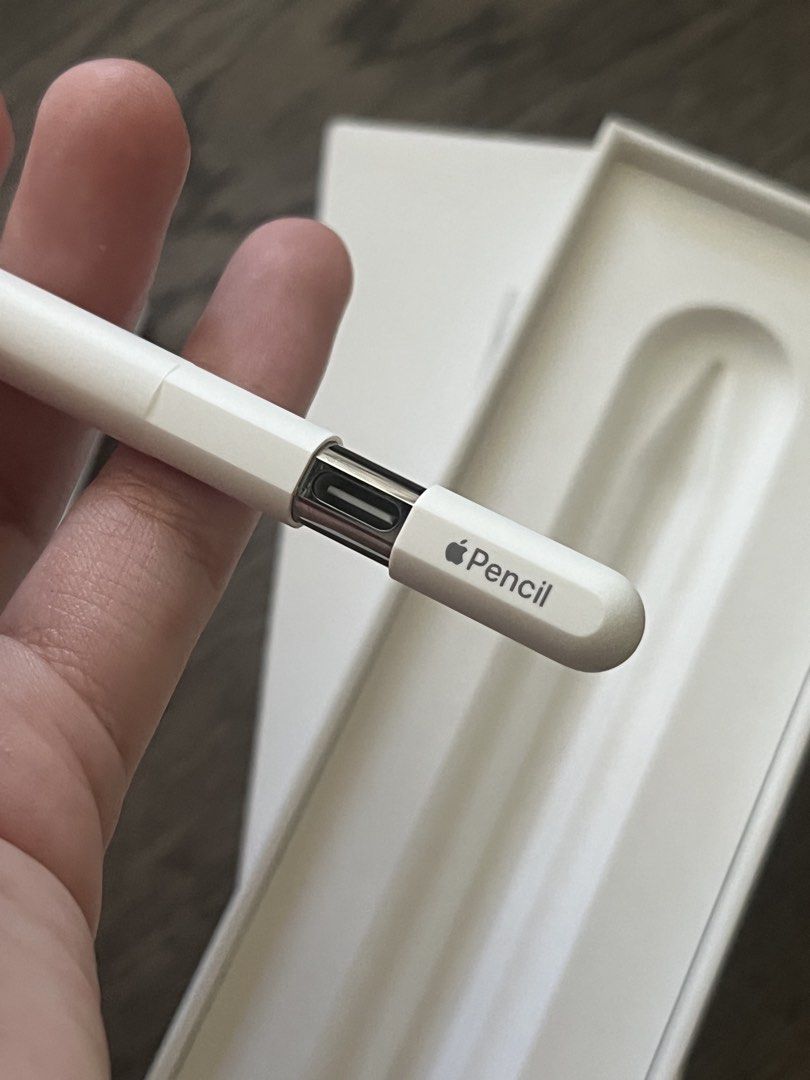 Apple Pencil USB-C (Category: Other Accessories) located in Muntinlupa City. Submitted by kofijpg (Listing ID 1464359568, Image 1). Description: Brand new Apple Pencil USB-C, complete inclusions with receipt. Price negotiable :)) RFS: Mali nabili, will upgrade to an apple pencil pro instead. LOC: Muntinlupa, can do MEETUPS, JNT, and SDD .