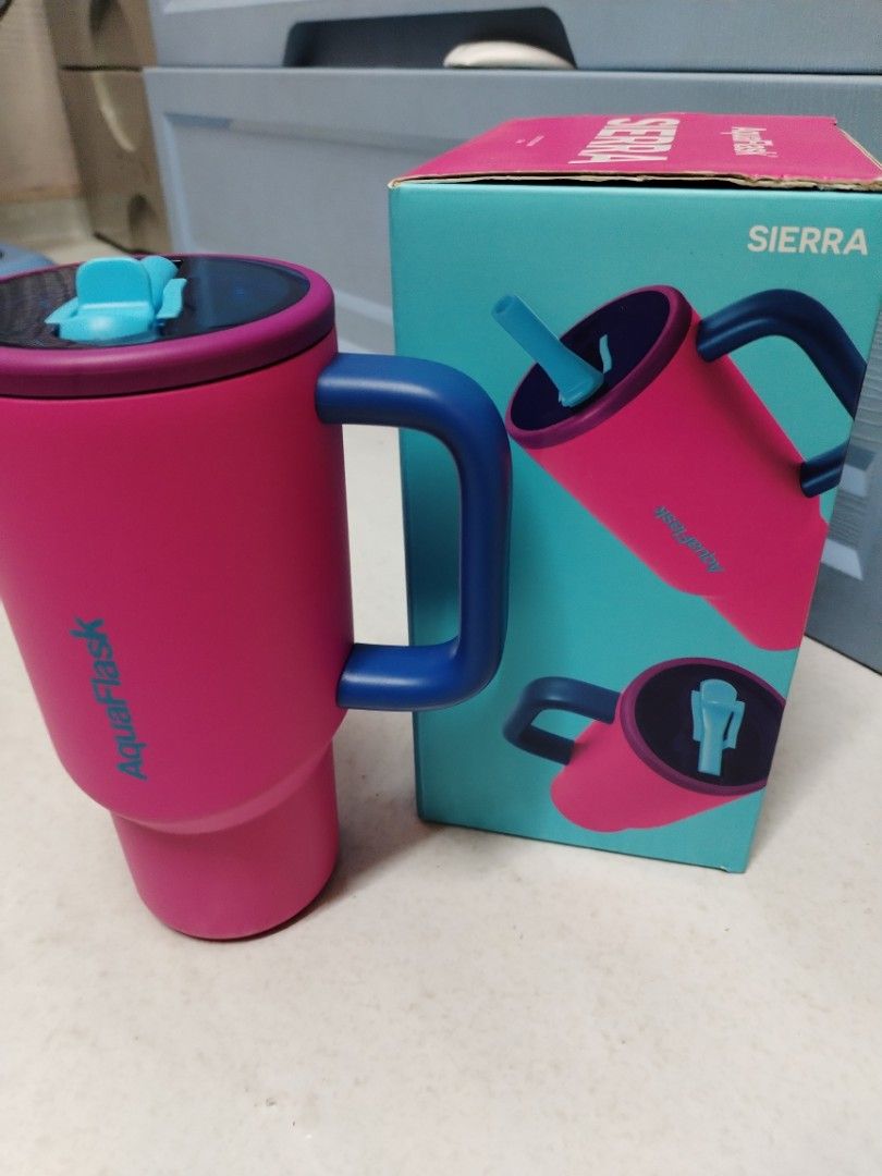 Aquaflask Sierra 20oz Electric Bloom (Category: Water Bottles & Tumblers) located in Makati City. Submitted by katcabral2423 (Listing ID 1464496682, Image 2). Description: Brand New Orig Price 990.