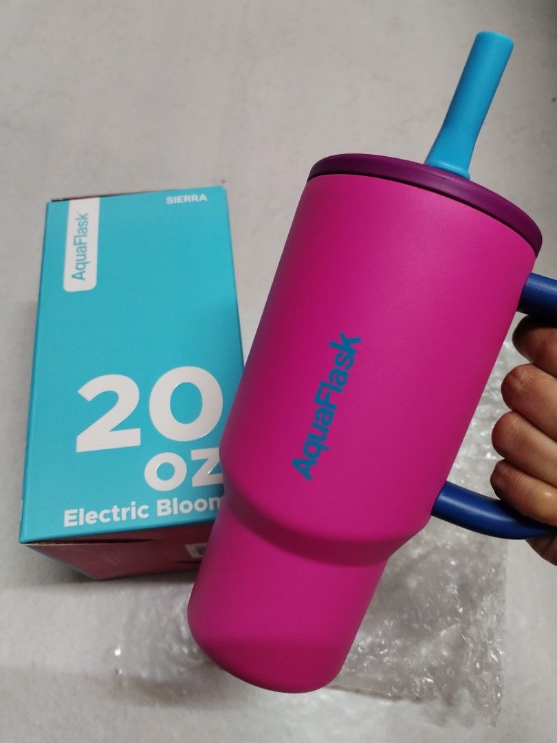 Aquaflask Sierra 20oz Electric Bloom (Category: Water Bottles & Tumblers) located in Makati City. Submitted by katcabral2423 (Listing ID 1464496682, Image 1). Description: Brand New Orig Price 990.