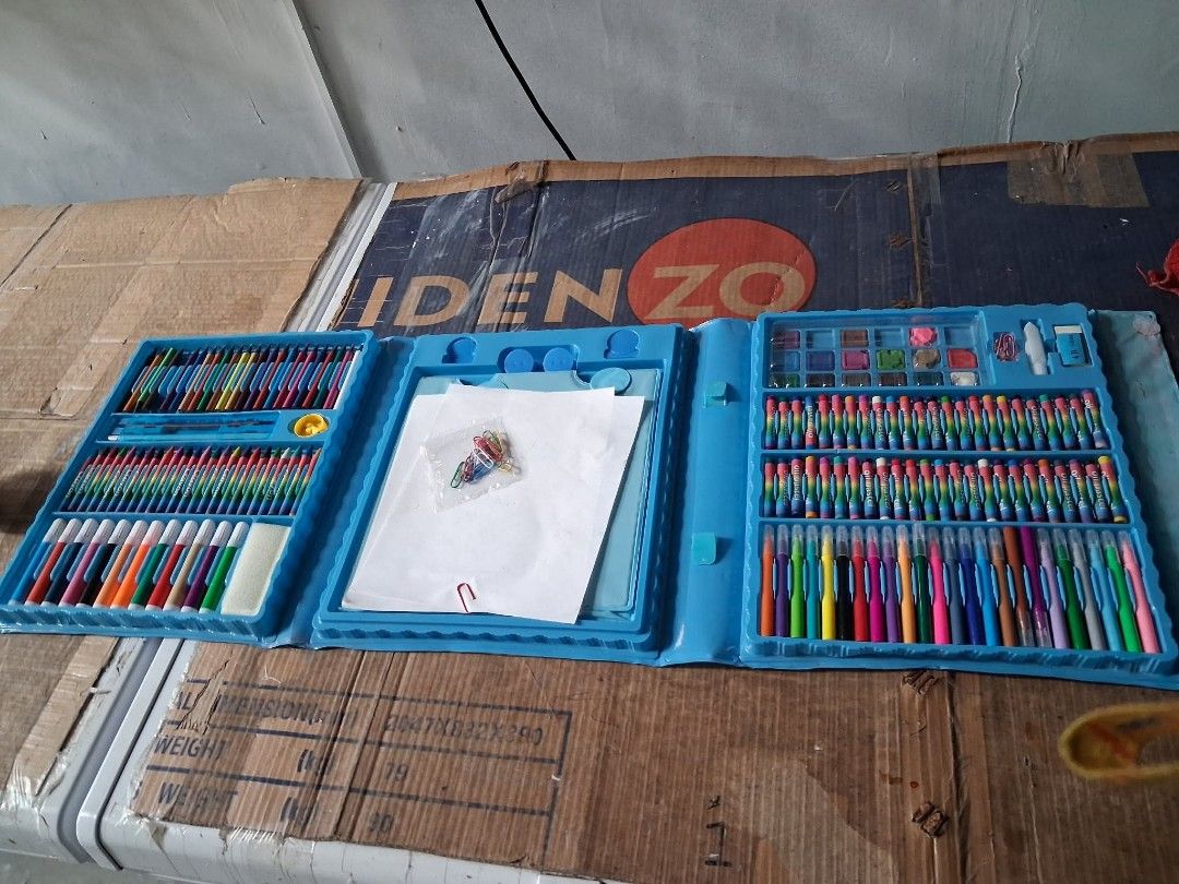 art set -blue 280php (Category: Everything Else Others) located in Manila. Submitted by mightycloud_1992 (Listing ID 1464389191, Image 2). Description: .