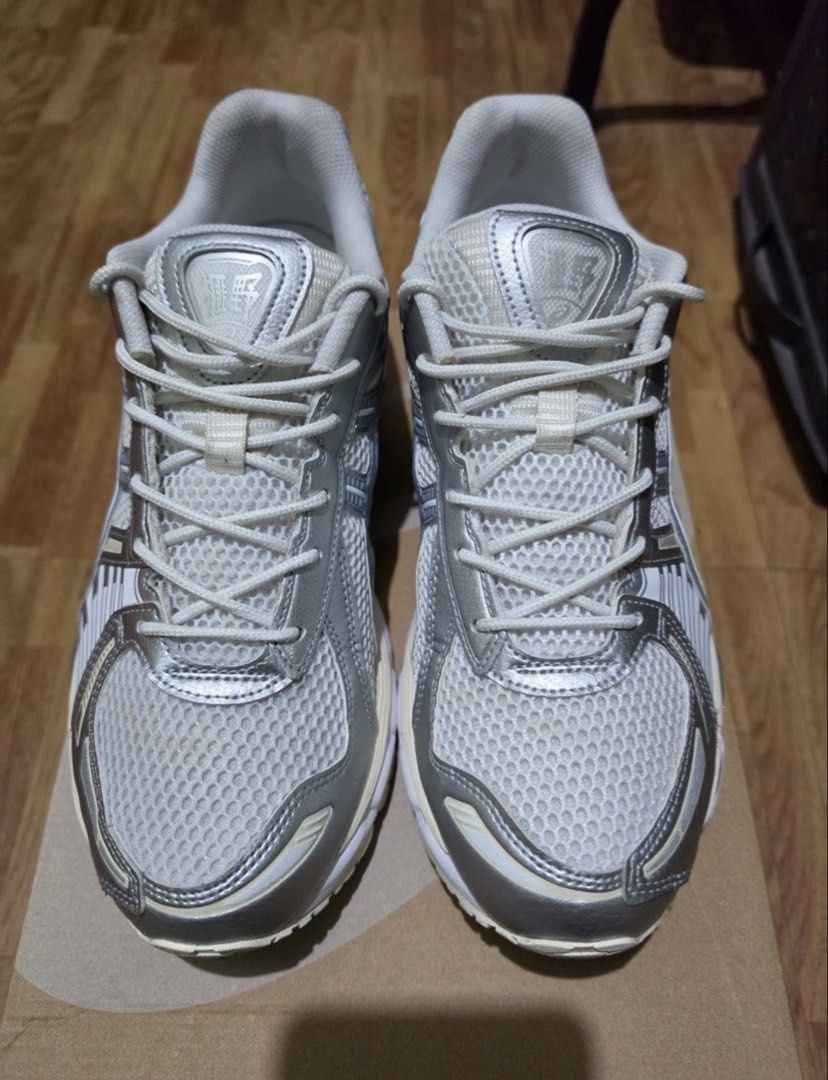 ASICS GEL-Kayano 12.1 (Category: Sneakers) located in Mandaluyong City. Submitted by iamellac (Listing ID 1464448235, Image 1). Description: - ASICS GEL-Kayano 12.1 running shoes - Color: Silver and White - Features breathable mesh upper - Equipped with Gel cushioning for comfort - Ideal for running or everyday wear - No box Original Price: 11,990.