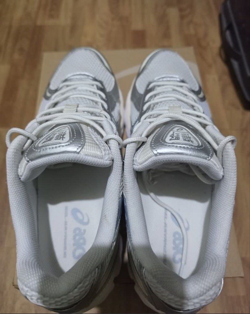 ASICS GEL-Kayano 12.1 (Category: Sneakers) located in Mandaluyong City. Submitted by iamellac (Listing ID 1464448235, Image 2). Description: - ASICS GEL-Kayano 12.1 running shoes - Color: Silver and White - Features breathable mesh upper - Equipped with Gel cushioning for comfort - Ideal for running or everyday wear - No box Original Price: 11,990.