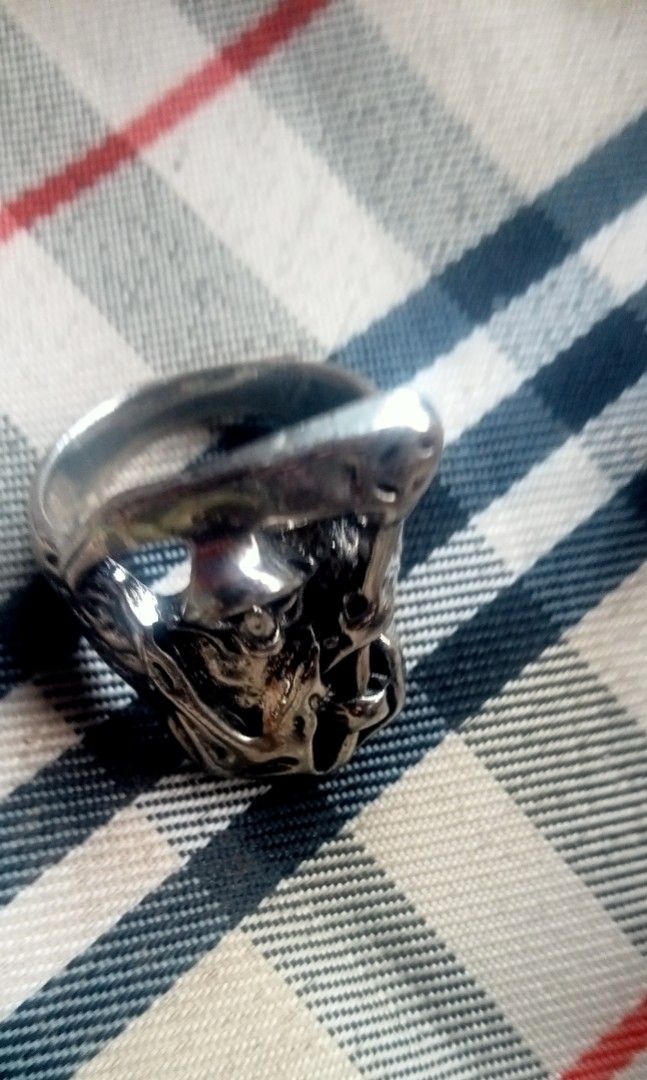 Assorted tings per PC (Category: Everything Else Others) located in Paranaque City. Submitted by dimaguilaa94969 (Listing ID 1464431157, Image 3). Description: non tarnish costume jewelry sizes 8.