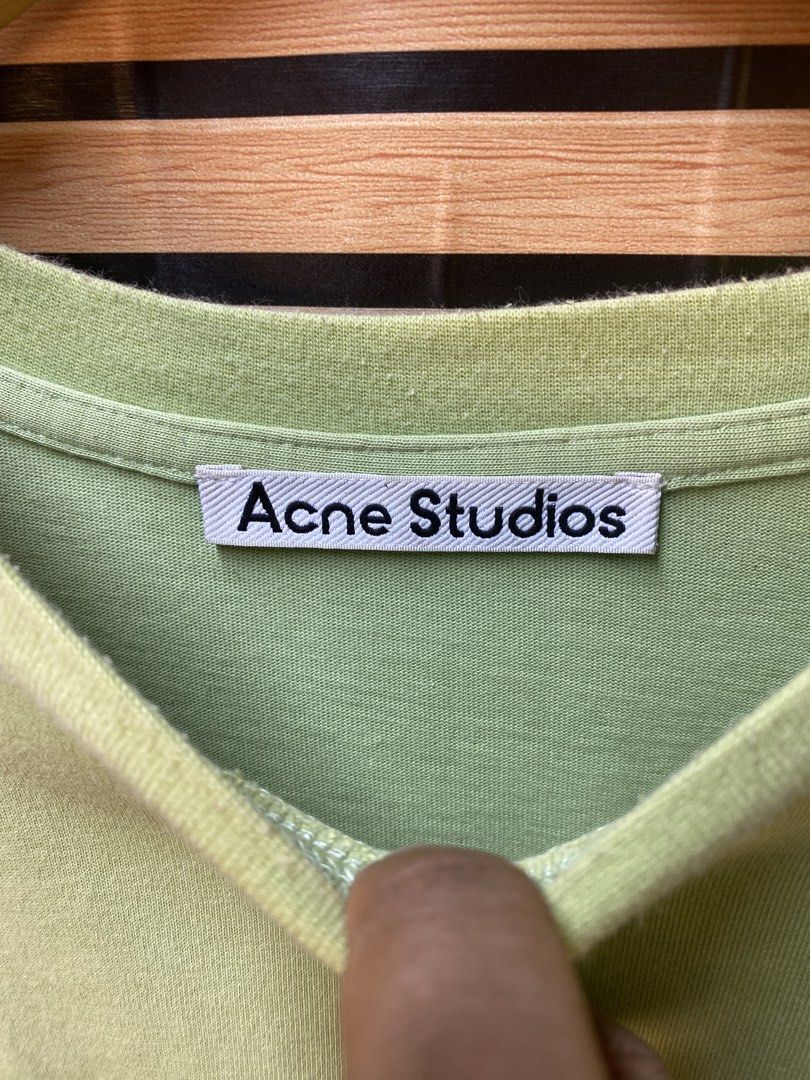 AUTHENTIC ACNE STUDIOS TEE (Category: Tshirts & Polo Shirts ) located in Makati City. Submitted by drip.poww (Listing ID 1464534184, Image 3). Description: - Light Green, short-sleeved - Size: XL - Dimes: 24x28 - Authentic - Excellent condition - Need wash, fresh from bale.