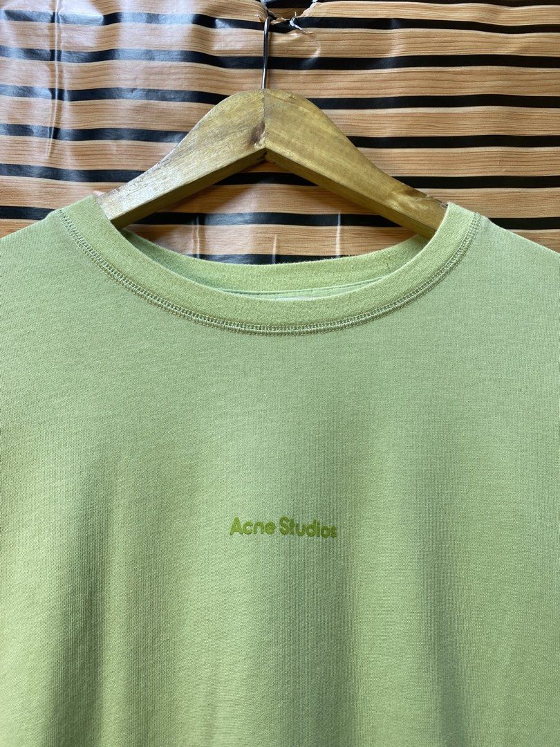 AUTHENTIC ACNE STUDIOS TEE (Category: Tshirts & Polo Shirts ) located in Makati City. Submitted by drip.poww (Listing ID 1464534184, Image 2). Description: - Light Green, short-sleeved - Size: XL - Dimes: 24x28 - Authentic - Excellent condition - Need wash, fresh from bale.