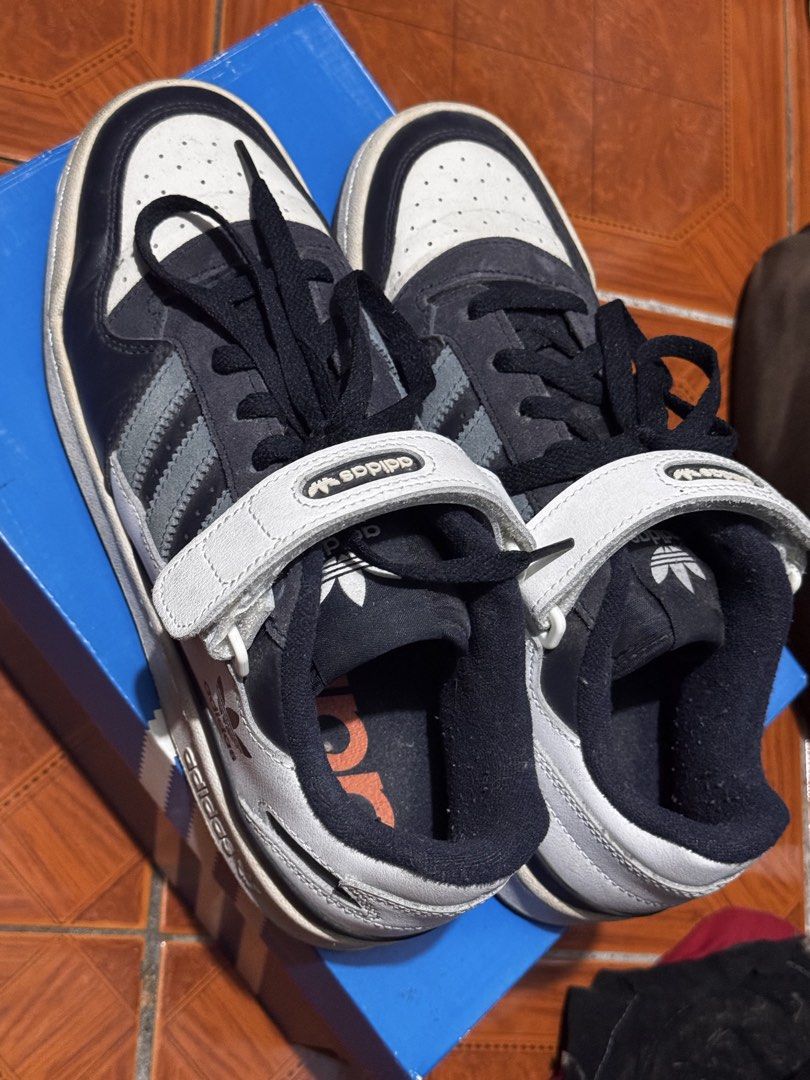 Authentic Adidas Forum Low / LEGINK/WONSTE (Category: Casual Shoes) located in Pasig City. Submitted by sdpii (Listing ID 1464482953, Image 1). Description: - Authentic adidas forum low - with original box - RFS: di nagagamit ng partner ko kasama sa mga collection - With free shoe case (plastic) - Reasonable offers are welcome! - Meet up in megamall or pick up in Manila with your choice of courier.