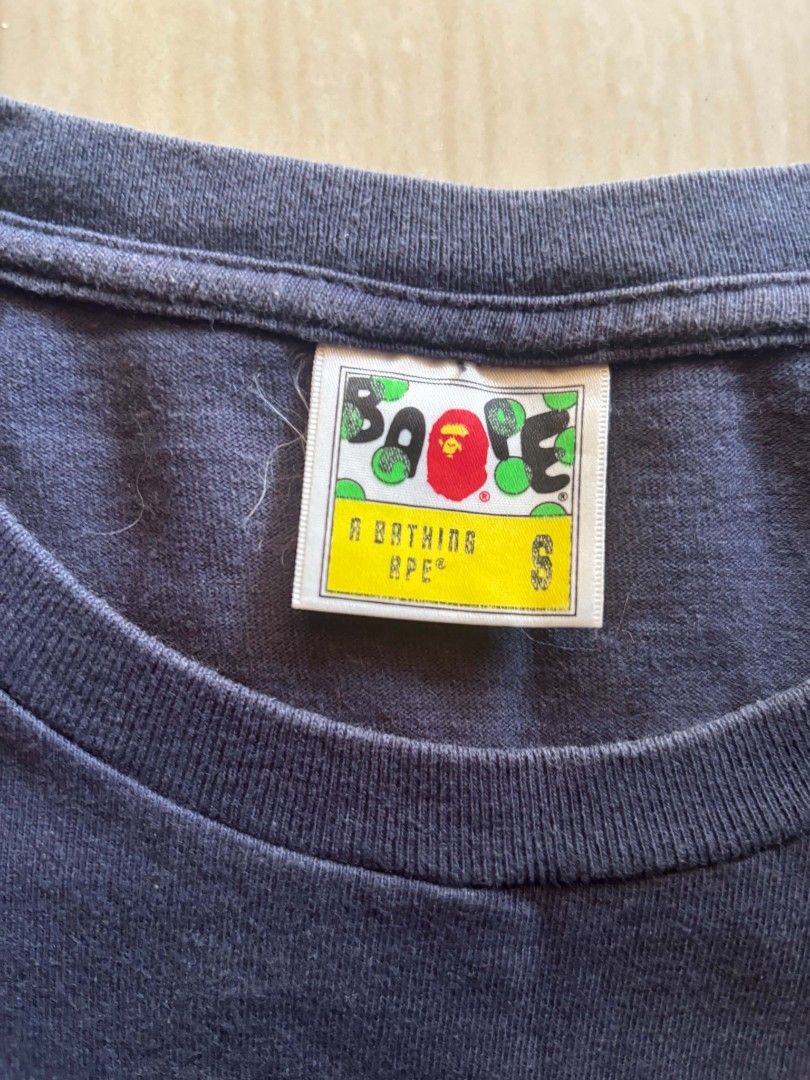 AUTHENTIC BAPE COLLEGE TEE (Category: Tshirts & Polo Shirts ) located in Tuguegarao City. Submitted by misfitchrimson (Listing ID 1464448422, Image 3). Description: W:19 L:26 ISSUE:HAIRLINES CONDI:8/10.
