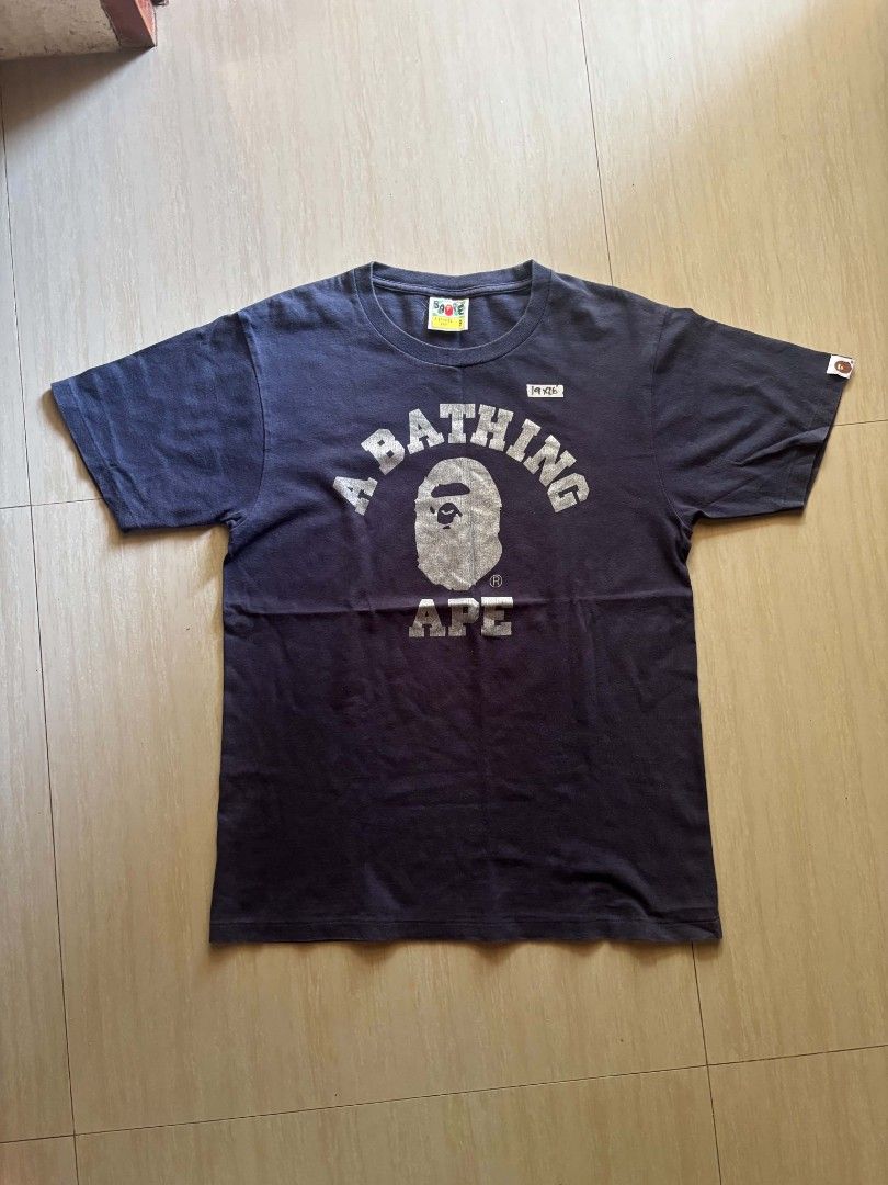 AUTHENTIC BAPE COLLEGE TEE (Category: Tshirts & Polo Shirts ) located in Tuguegarao City. Submitted by misfitchrimson (Listing ID 1464448422, Image 1). Description: W:19 L:26 ISSUE:HAIRLINES CONDI:8/10.