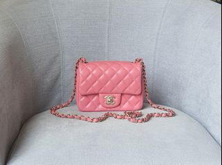 (Category: ) located in . Submitted by luxurydesignerbrands (Listing ID 1464492988, Image 1). Description: .