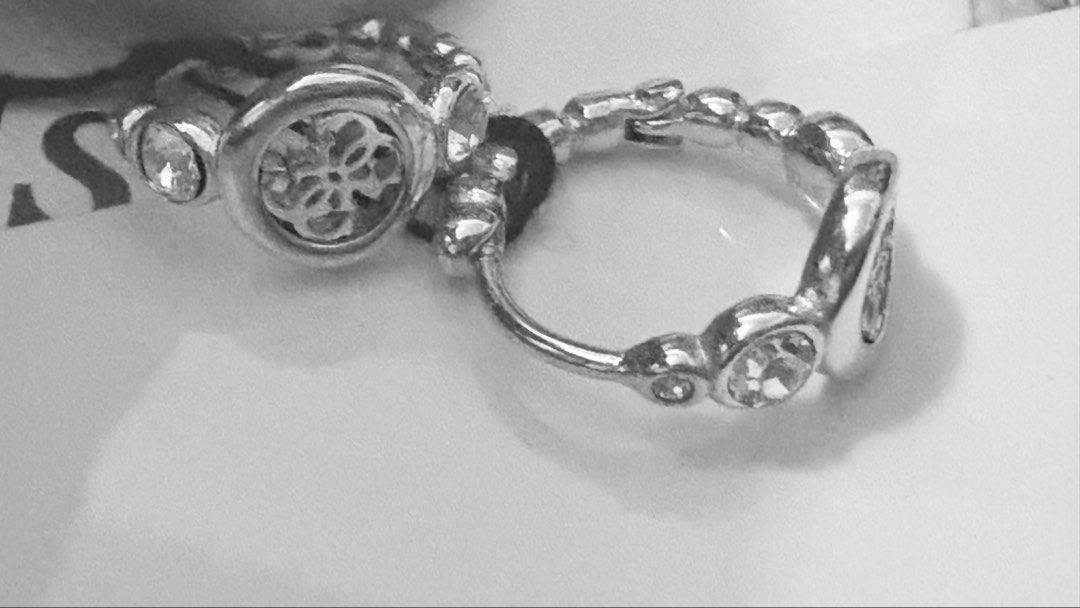 Authentic earrings from G (Category: Luxury Accessories) located in Pasig City. Submitted by tuttobox (Listing ID 1464535197, Image 2). Description: Silver plated earrings Authentic from G Super sale!!.