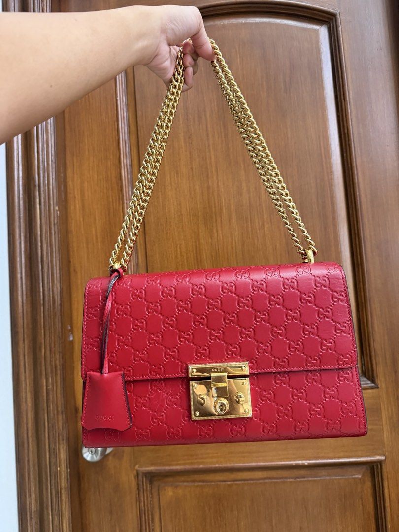 Authentic Gucci Guccissima Padlock Medium Shoulder Bag (Category: Shoulder Bags) located in Manila. Submitted by maria_2326 (Listing ID 1464383741, Image 1). Description: Gucci Guccissima Padlock Medium Bag 💯% Authentic W/ dust bag, clochette, key, and COA No lowballing! Location: Manila/QC.