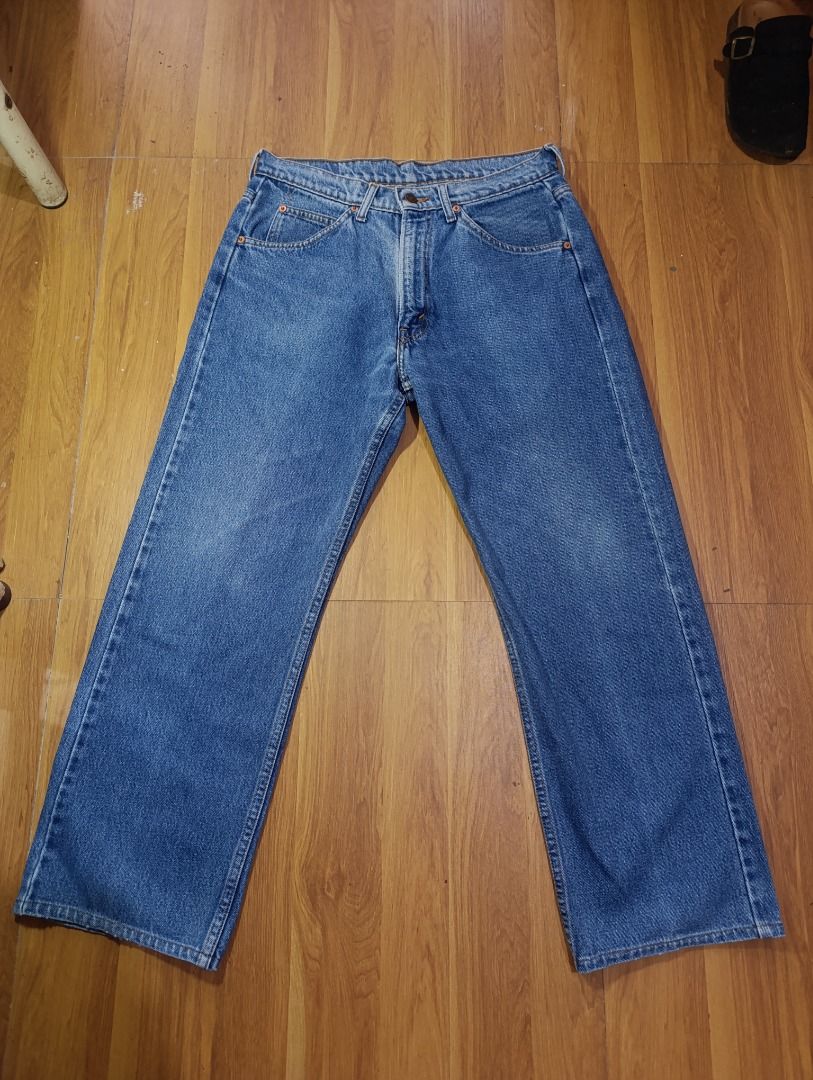 Authentic Vintage Levis Strauss Baggy Jeans (Category: Jeans) located in Bulacan. Submitted by koritoo (Listing ID 1464431981, Image 2). Description: Authentic Vintage Levis Strauss Baggy Jeans Good condition, no patch Size M Dimensions: 32 Width 38 Length 9 Hem Color rate: 10/10.