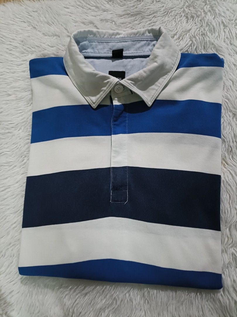 AUTHENTIC/ORIG HUGO BOSS Half-Zip (Category: Tshirts & Polo Shirts ) located in Manila. Submitted by bvnnie (Listing ID 1464489157, Image 3). Description: AUTHENTIC/ORIG HUGO BOSS Half-Zip Color: White/Royal Blue Waistline/Widht: 21 Lenght 29 Actual fittings is Large Excellent Condition Issue, see last pic Message if you have any other question about sizing. We do shipping nation wide I'm also A open for video call so that you can see the item yo