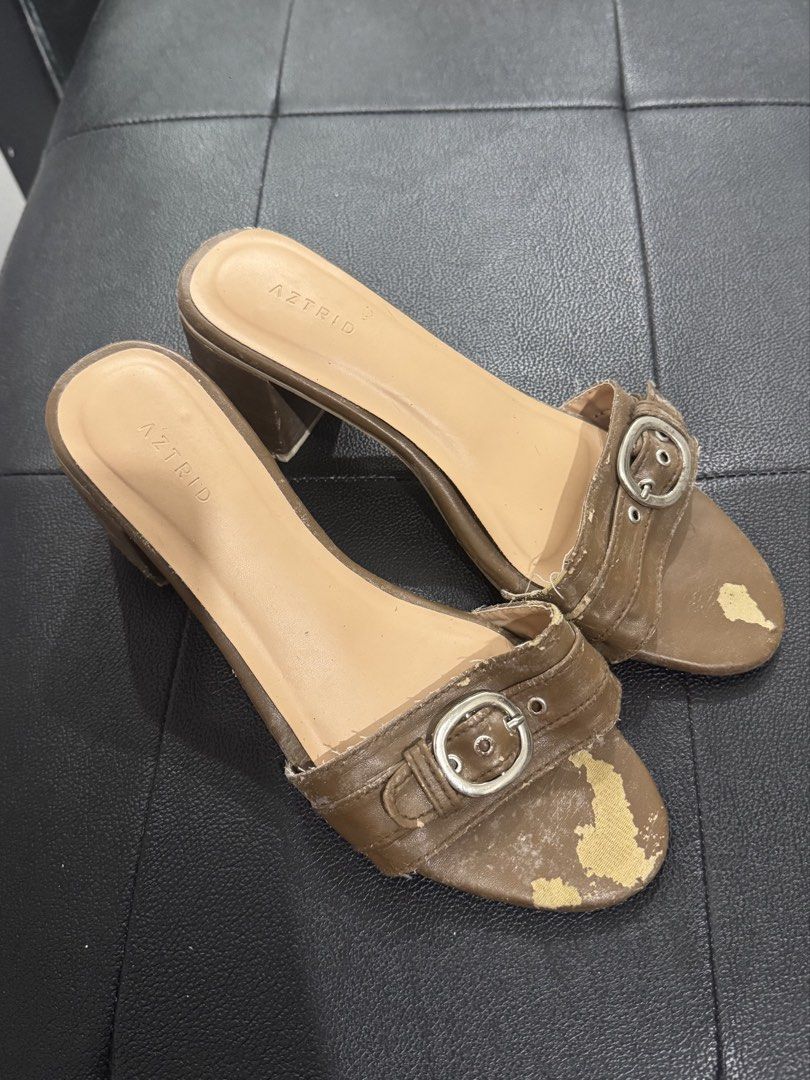 Aztrid Brown Heeled Sandals (Category: Heels) located in Manila. Submitted by isaybelecloset (Listing ID 1464536092, Image 1). Description: .