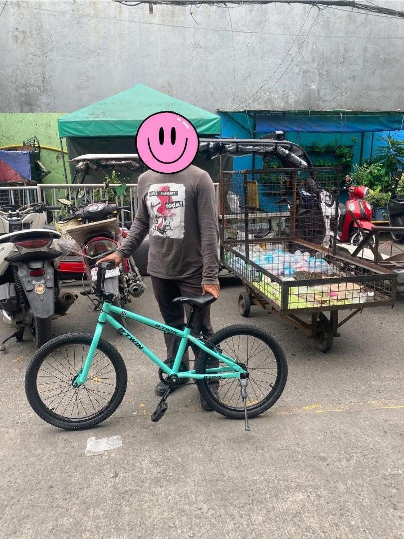 B twin size 20 (Category: Bicycles) located in Manila. Submitted by minidivisoria (Listing ID 1464416061, Image 3). Description: add 150 if assemble New B'Twin 20 Inch Specs:Wheel Size: 20 inches Frame Material: Hi-Ten steelFork Material: Hi-Ten steel Brakes: V-brakes Number of Speeds: Single-speedIntended Use: BMX freestyle Sizing:Rider Height: 4'10" - 5'6" (147 - 168 cm)Top Tube Length: 20.5".