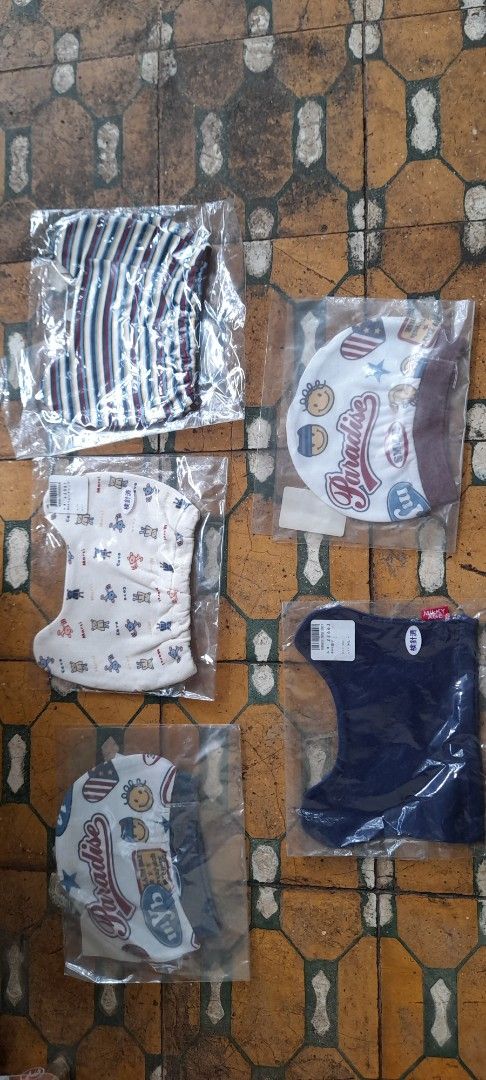 Baby Clothes, Caps, Bibs, Pacifiers & Bottles Bundle (Category: Babies & Kids Fashion) located in Valenzuela. Submitted by newbear.425b6e (Listing ID 1464400444, Image 2). Description: for sale brandnew xmas giveaways pm nlng po sa price.
