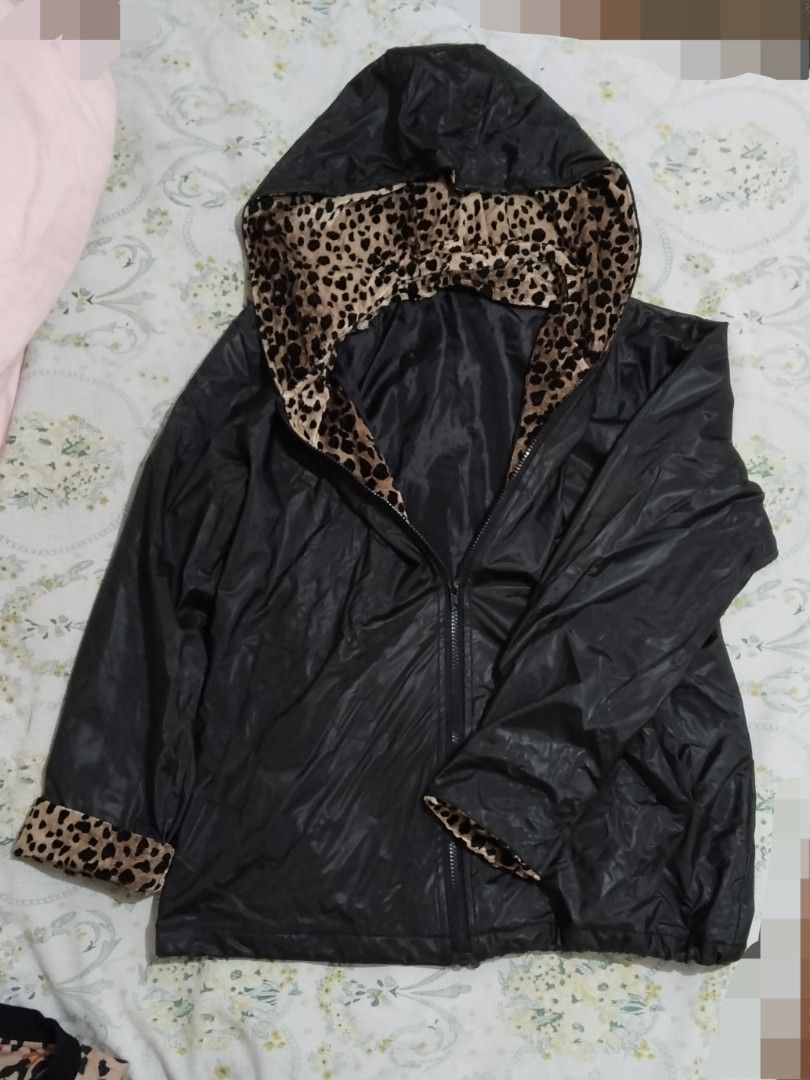 back jacket with leopard print lining (Category: Coats, Jackets and Outerwear) located in General Trias. Submitted by chcopdding (Listing ID 1464455131, Image 1). Description: size: not indicated but it’s pretty big, i’d guess it’s xl and more but i’ve worn it as an s size there’s a flaw behind!! u may see from the photo. it can be hidden by the hood if u don’t put it up:)) decluttering!! this is second hand from my personal wardrobe expect some 
