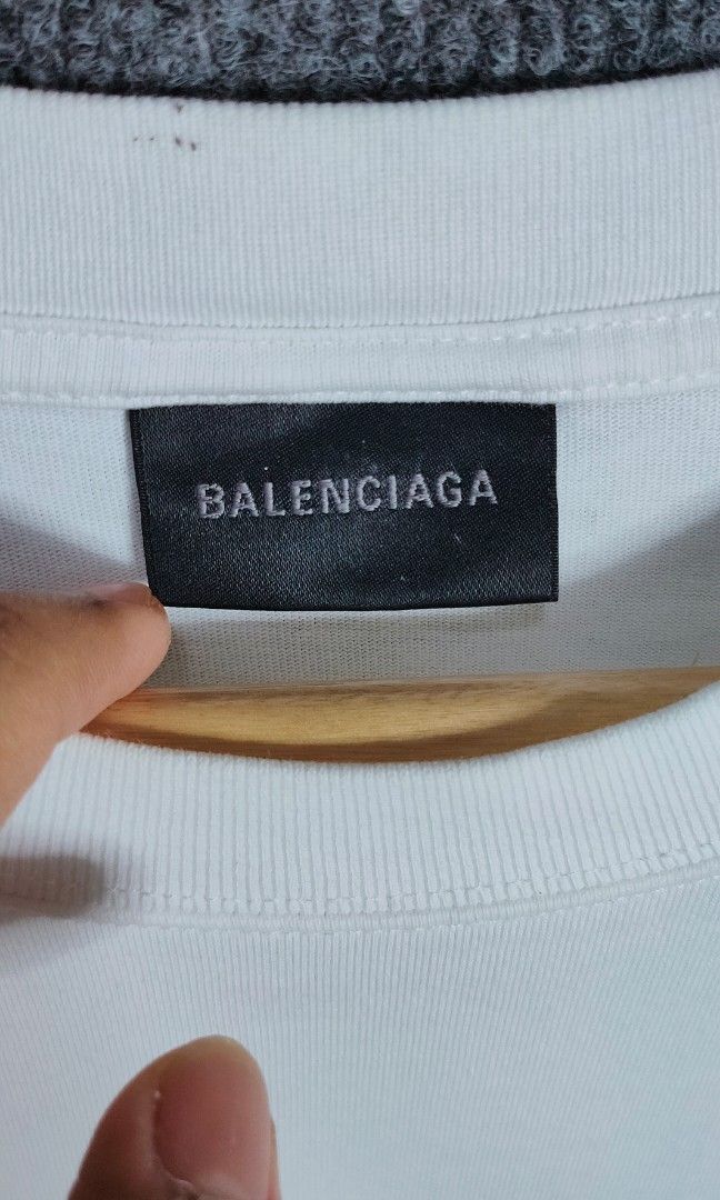 Balenciaga (Category: Tshirts & Polo Shirts ) located in Bolinao. Submitted by tokiya. (Listing ID 1464408849, Image 3). Description: Balenciaga Size Large 22x28.