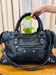(Category: ) located in . Submitted by handbag_leather_bundle (Listing ID 1464494510, Image 1). Description: .