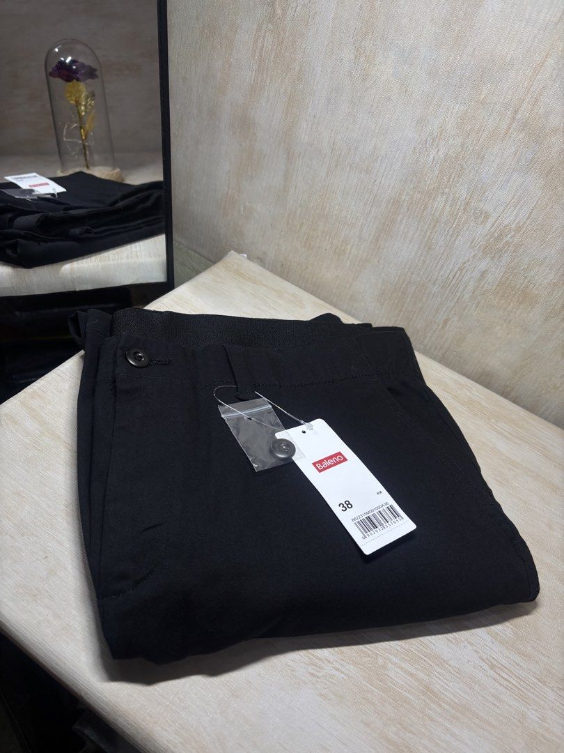 BALENO STRETCH CASUAL PANTS (Category: Trousers) located in Cabuyao City. Submitted by pormanation-thrift-store (Listing ID 1464401273, Image 2). Description: BALENO STRETCH CASUAL PANTS Condition: NEW WITH TAGS Color rate: 10/10 (PWEDE SA MASELAN) Size: 38 Dimes: 39-43”Wx40.5”L Issue: NONE❌ Price: 1200.