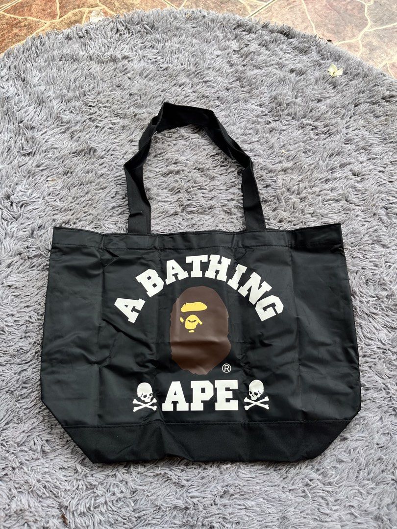 BAPE x MASTERMIND JAPAN TOTEBAG (Category: Tote Bags) located in Dipolog. Submitted by janja2002 (Listing ID 1464412088, Image 1). Description: GOOD AS BRANDNEW GALING JAPAN SURPLUS.