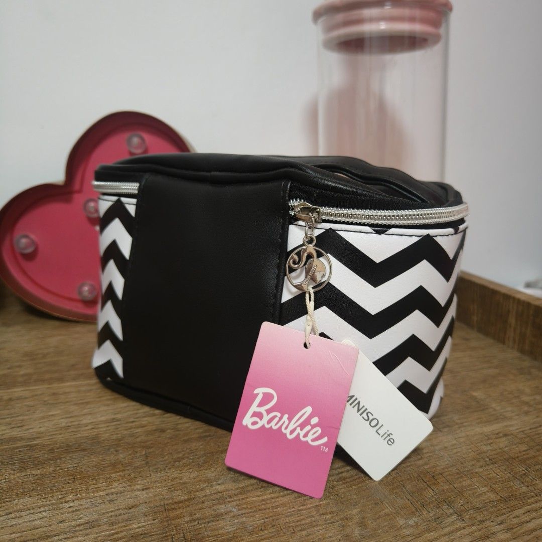 Barbie Makeup Bag (Category: Purses & Pouches) located in Cavite. Submitted by phtmt (Listing ID 1464480186, Image 2). Description: .