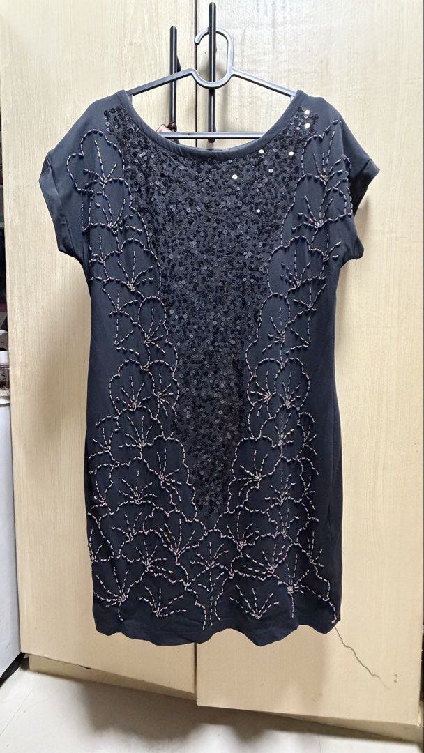 Beaded Elegant Dress with Sequins (Category: Evening dresses & gowns) located in Valenzuela. Submitted by jam0816 (Listing ID 1464559138, Image 3). Description: Comfortable stretchy black dress good for any occasion..