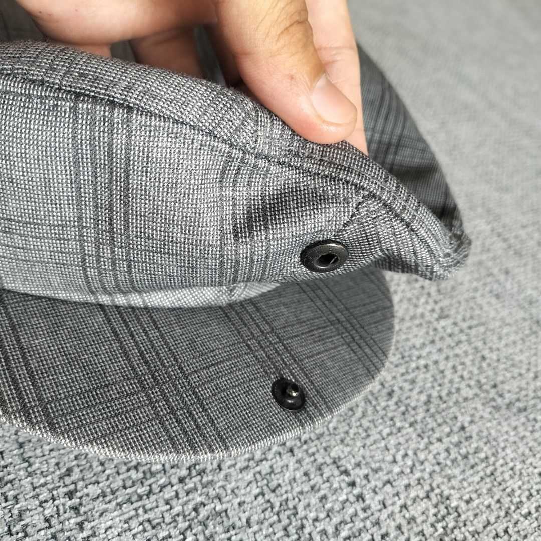 BEAR Original Classic Plaid Flat Cap Hat Made in Korea (Category: Caps & Hats) located in Taytay. Submitted by calmtree-6248 (Listing ID 1464534935, Image 3). Description: - Classic plaid flat cap from BEAR - Made in Korea - Snap button detail on the brim - Breathable mesh inner lining - Adds a stylish touch to any outfit - Versatile for casual or smart casual wear.