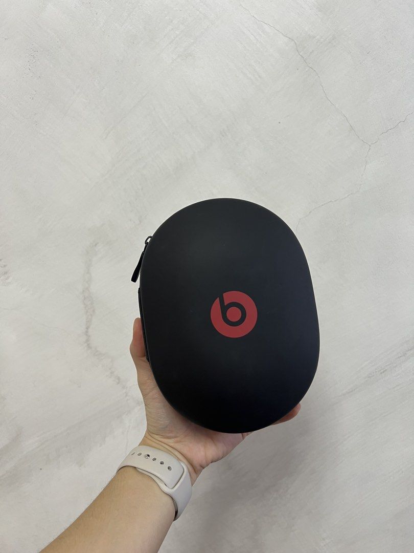 Beats Studio3 Wireless Noise Cancelling Headphones (Category: Headphones & Headsets) located in Calamba. Submitted by docdf (Listing ID 1464439672, Image 3). Description: - Beats Studio3 Wireless Headphones - Color: Deep Navy Blue - Active Noise Cancelling - Includes original box - Comes with protective carrying case & everything it came with. .