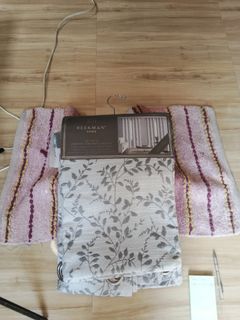 (Category: ) located in . Submitted by alluringvenus.thriftshop (Listing ID 1464360146, Image 1). Description: .