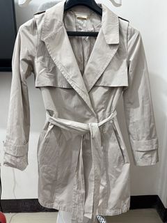 (Category: ) located in . Submitted by petite_preloved2 (Listing ID 1464357096, Image 1). Description: .