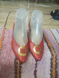 (Category: ) located in . Submitted by alluringvenus.thriftshop (Listing ID 1464410797, Image 1). Description: .