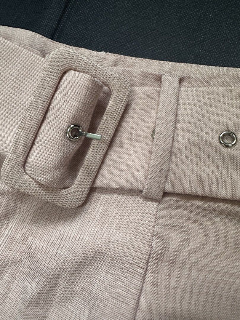 Belted High-Waisted Cropped Pants (Category: Jeans) located in Las Pinas. Submitted by city_threads (Listing ID 1464374529, Image 2). Description: Bazaar bought pants| Like New** Price: 499 Condition:Like New Color:10/10 — excellent, no fading Selling as part of my decluttering. In excellent condition and looks like new. 😊 📌 **Please note:** • No issues / defects • Actual item may have slight color differences due to lighting • Feel free to mes