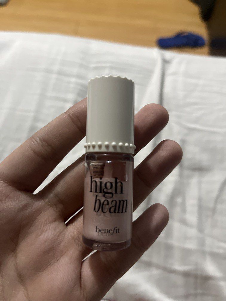 Benefit high beam liquid highlighter (Category: Makeup) located in Mandaluyong City. Submitted by sageyy (Listing ID 1464496345, Image 1). Description: .