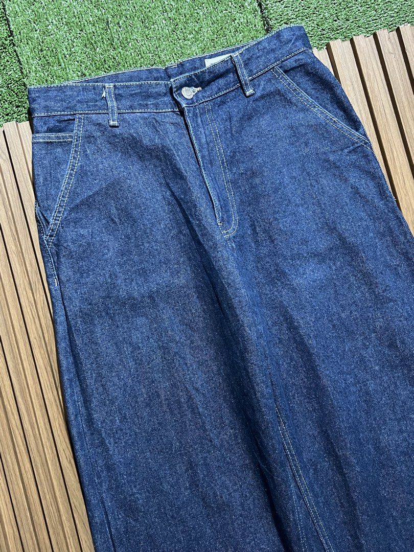 BERHSKA - RAW DENIM WIDELEG JEANS (Category: Jeans) located in Bacolod City. Submitted by timelessbyjosh (Listing ID 1464438688, Image 3). Description: BEST FOR CASUAL & COZY OUTFITS SIZE : EU 36 ACTUAL COLOR : DENIM BLUE COLOR RATE : 10 OUT OF 10 CONDITION : NEAR NEW MATERIAL : 100 % COTTON MADE IN : BANGLADESH FLAWS : NONE DIMENSIONS WAIST - 31 LENGTH - 40 THIGH - 13 LEG OPENING - 8. 5 MEASUREMENT TAKEN WHILE LAYING FLAT. PLEASE COMPARE THE MEA