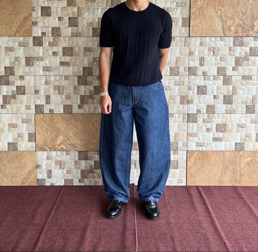 BERHSKA - RAW DENIM WIDELEG JEANS (Category: Jeans) located in Bacolod City. Submitted by timelessbyjosh (Listing ID 1464438688, Image 1). Description: BEST FOR CASUAL & COZY OUTFITS SIZE : EU 36 ACTUAL COLOR : DENIM BLUE COLOR RATE : 10 OUT OF 10 CONDITION : NEAR NEW MATERIAL : 100 % COTTON MADE IN : BANGLADESH FLAWS : NONE DIMENSIONS WAIST - 31 LENGTH - 40 THIGH - 13 LEG OPENING - 8. 5 MEASUREMENT TAKEN WHILE LAYING FLAT. PLEASE COMPARE THE MEA