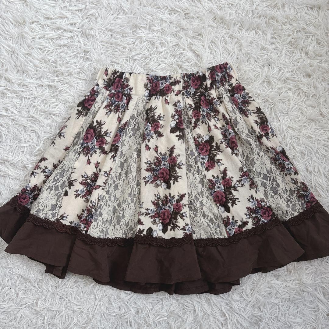 Bidding axes Femme (Category: Skirts) located in Manila. Submitted by elunacurio (Listing ID 1463648812, Image 1). Description: mop: gcash.