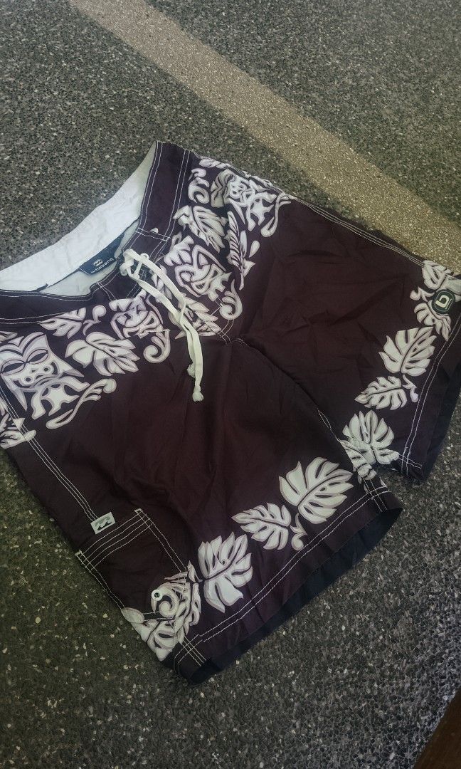 Billabong shorts (Category: Swim Trunks & Board Shorts) located in Oas. Submitted by yortzzz (Listing ID 1464525703, Image 1). Description: no issues po.