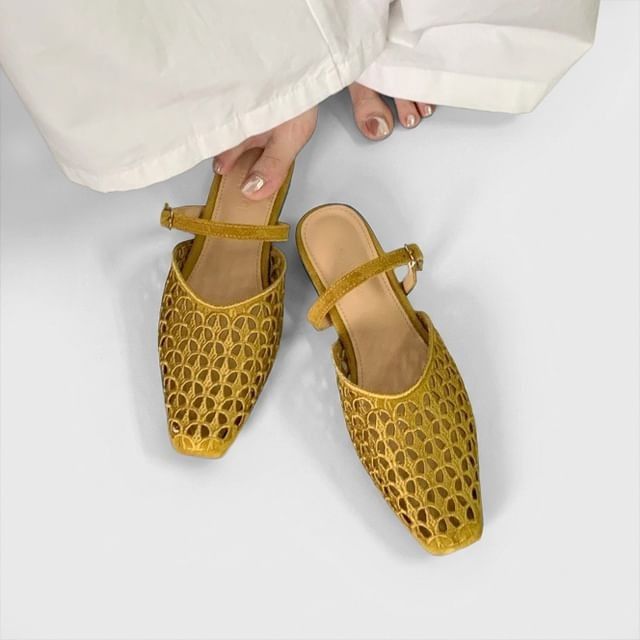 BKK Mustard Lace Mules (Category: Shoe inserts) located in Pasig City. Submitted by ecasarmientodv (Listing ID 1464508194, Image 1). Description: Brandnew and unused. Without box. Size EUR38.