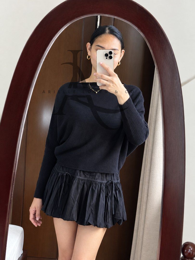 BLACK - BOAT NECK KNITTED LONG SLEEVES / PULLOVER (Category: Longsleeves) located in Manila. Submitted by ariellelorenco (Listing ID 1464569815, Image 2). Description: 👉🏻Color: BLACK 👉🏻Plus size friendly (up to 2XL) 👉🏻Stretchable fabric 👉🏻Knitted fabric 👉🏻Boat neck neckline ***These are all actual photos ***Colors may vary due to lighting .