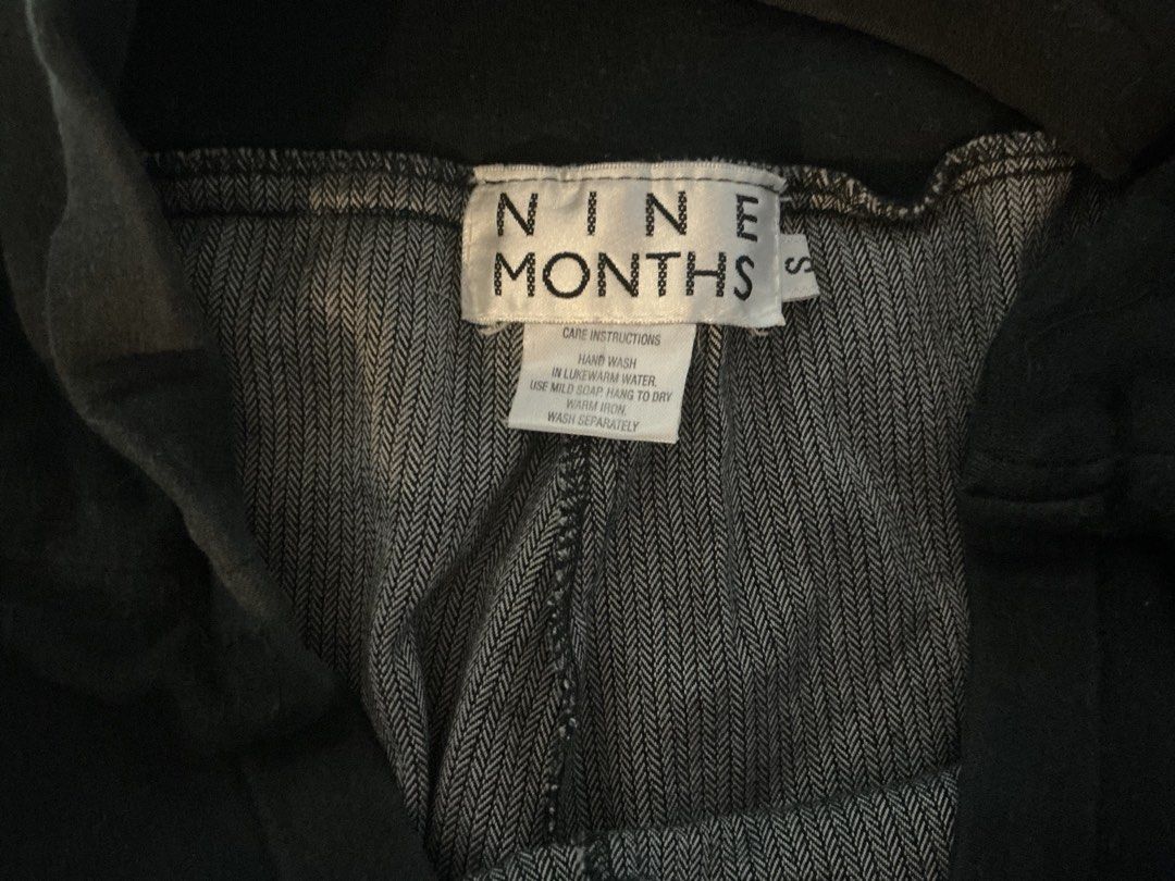 Black and Gray Pants (Category: Jeans) located in Pasay City. Submitted by s.applearchives (Listing ID 1464459103, Image 2). Description: 𐔌 . ⋮ open .ᐟ ֹ ₊ ꒱ - fit for casual attire - very comfy and cozy ────୨ৎ──── mop: gcash mod: j&t or lalamove no cod 🚫 dm for more details! .