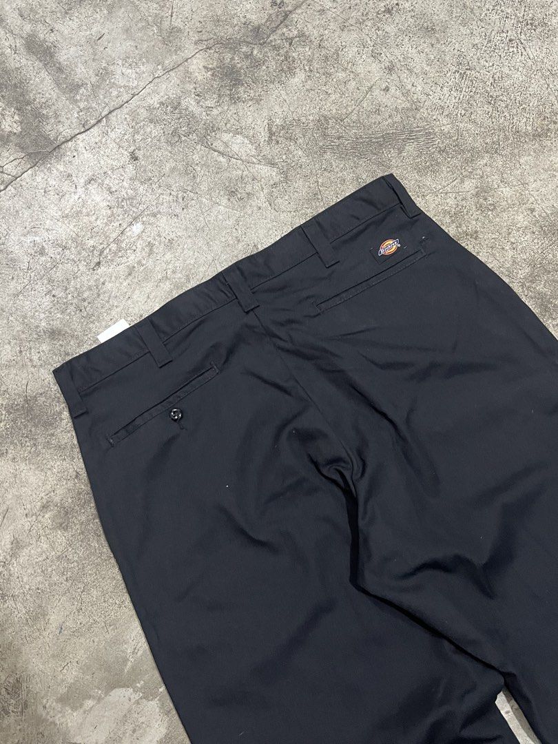 Black Dickies LP812BK Work Pants (Category: Trousers) located in Naga. Submitted by nowhere_archive_shop (Listing ID 1464529862, Image 3). Description: Black Dickies LP812BK Work Pants 36/32 On Tag 37 Waist 44 Length 10 Leg Opening Sign Good As New DM.