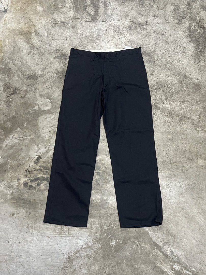 Black Dickies LP812BK Work Pants (Category: Trousers) located in Naga. Submitted by nowhere_archive_shop (Listing ID 1464529862, Image 2). Description: Black Dickies LP812BK Work Pants 36/32 On Tag 37 Waist 44 Length 10 Leg Opening Sign Good As New DM.